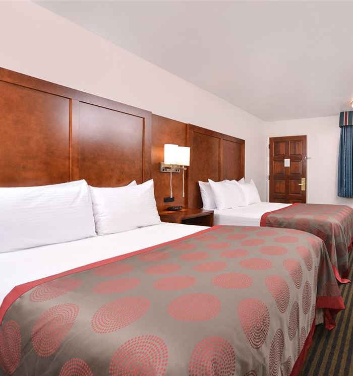 Mountain View, California Hotel Two Queen Bed Rooms